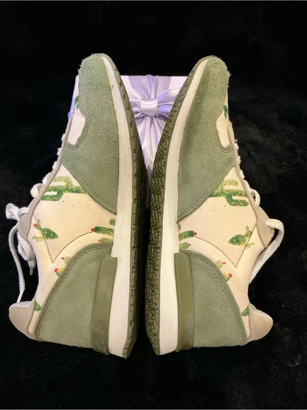 inkkas Prickly Jogger Green and Cream Cactus Print Sneakers W 12, M 10
